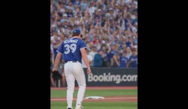 Trey Yesavage has the crowd in Toronto rocking early! #ALDS