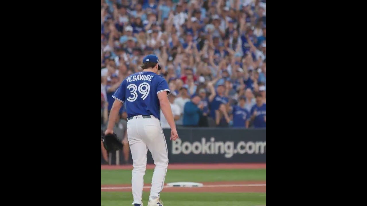 Trey Yesavage has the crowd in Toronto rocking early! #ALDS