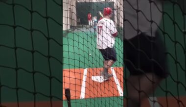 Switch hitting LA Angels cage