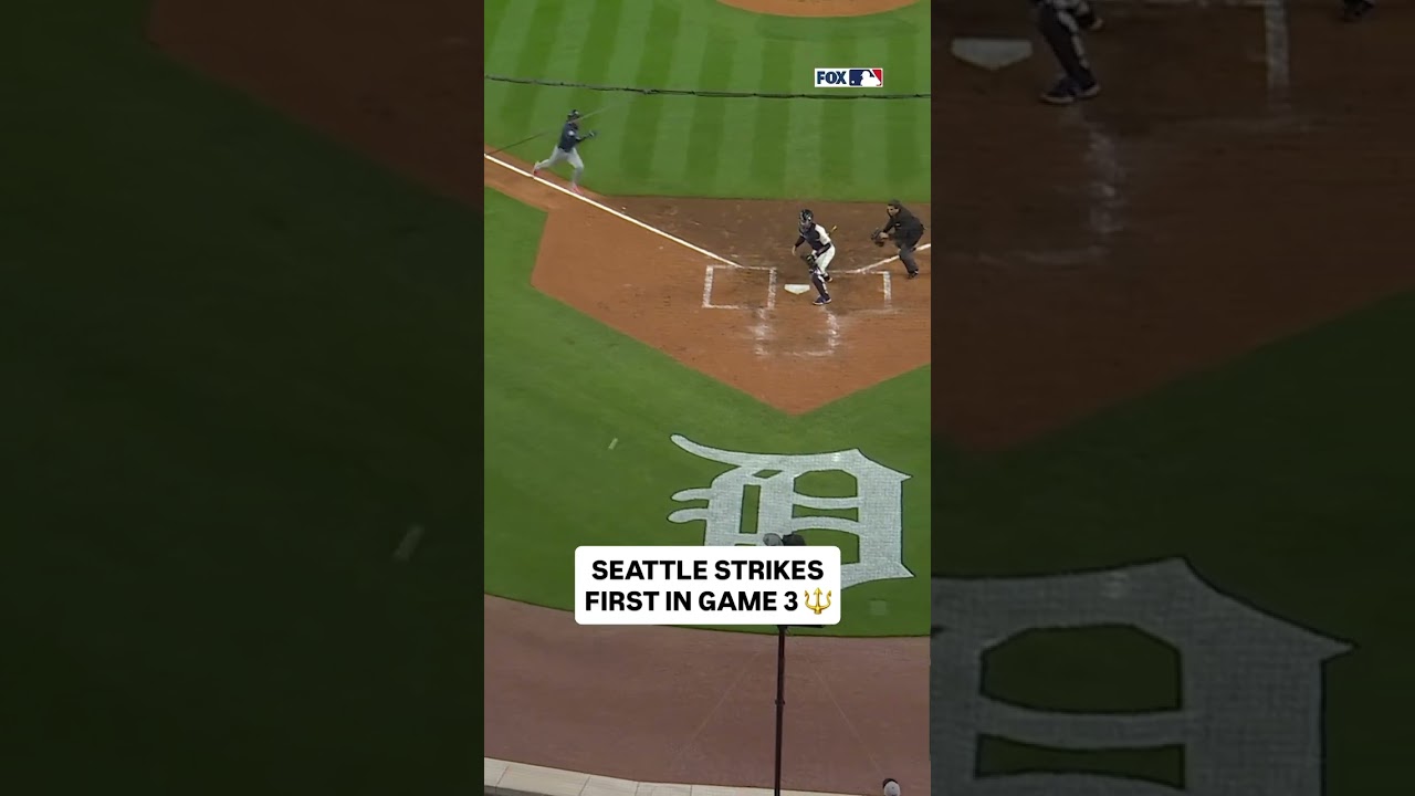 Victor Robles scores the first run of the night for the Mariners 👏