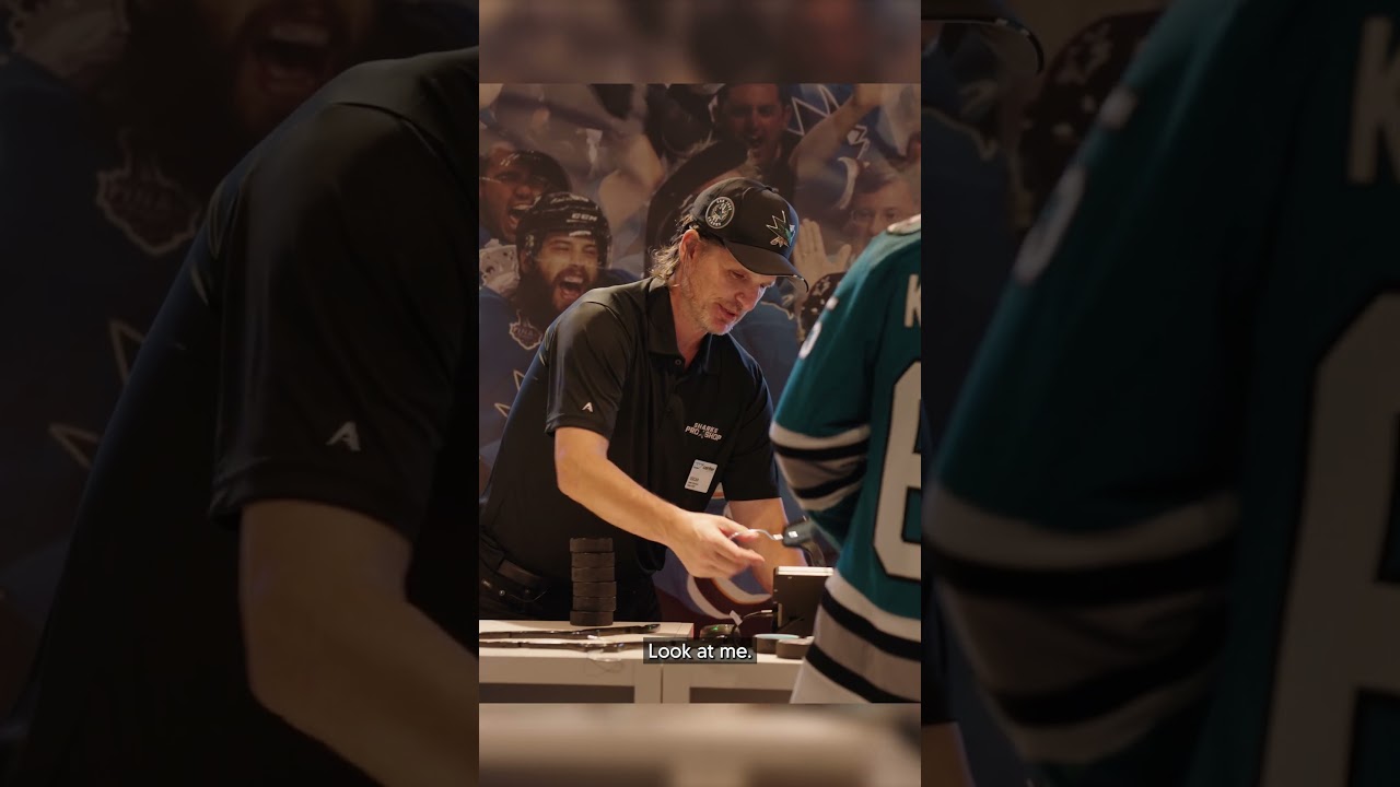 Mike Ricci goes undercover in the pro shop. 👀  #hockey #sharks #nhl