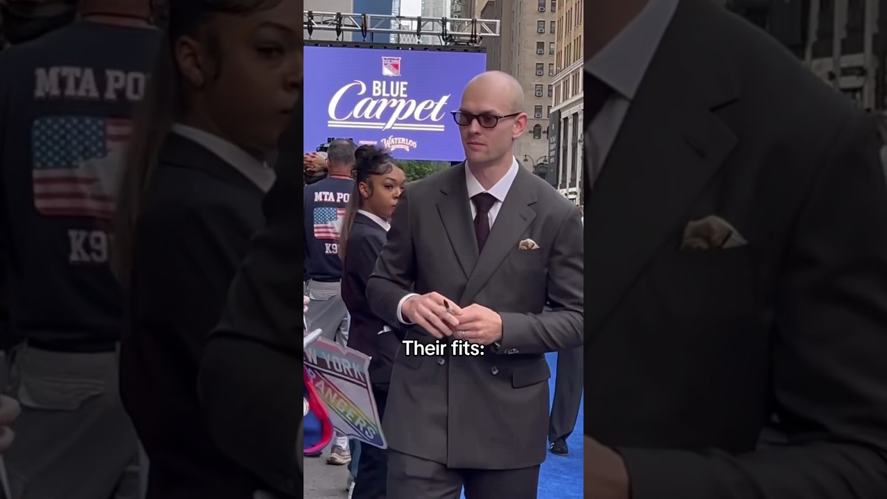 Throwing fits 😮‍💨 #nyr #hockey #nhl #bluecarpet #fits