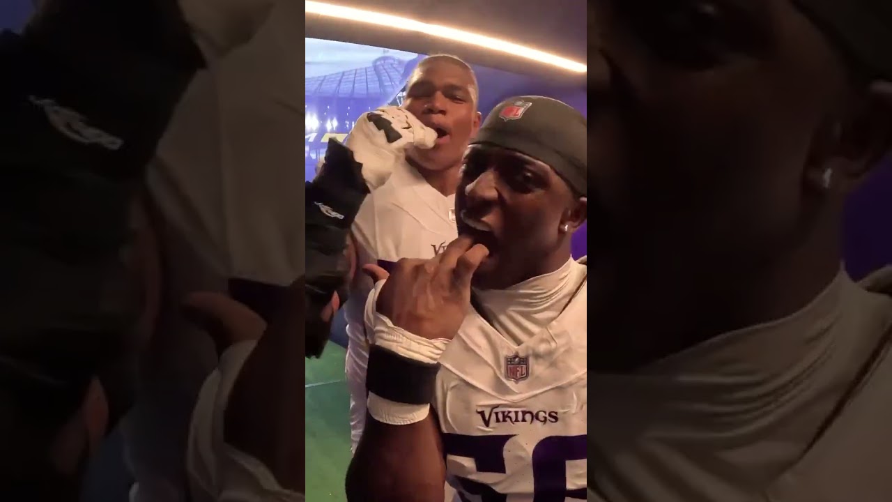 VIKINGS GOT THE DUB 🙌