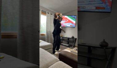 Unc was heated during the Vikings vs. Browns game #vikings #browns #rage #nfl #football #fyp #shorts