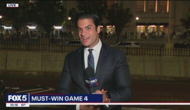 Yankees fans flee stadium as playoff hopes collapse