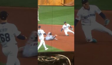 Baez double leads to carpenter homer tigers vs mariners game 5