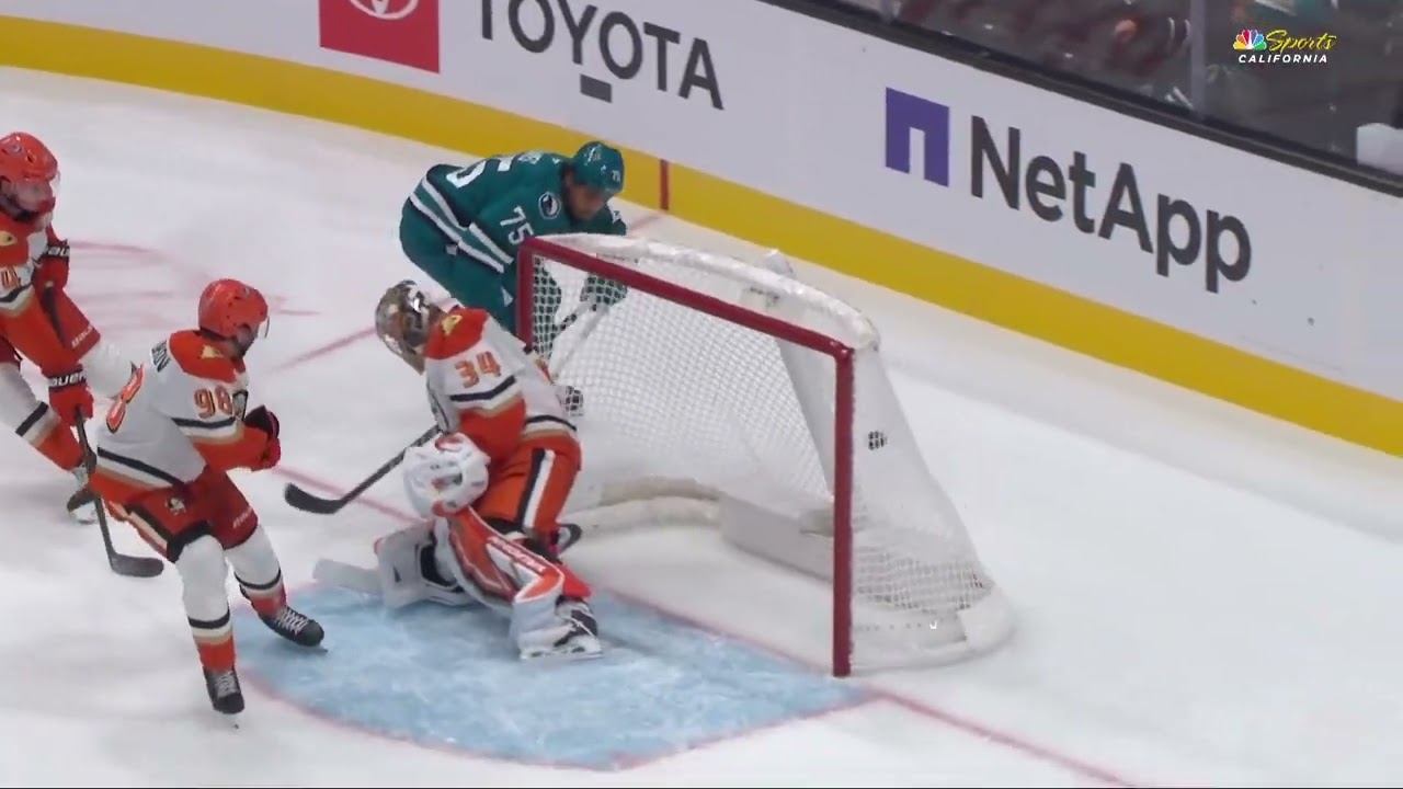San Jose Sharks Highlights vs. Anaheim Ducks (10/11)