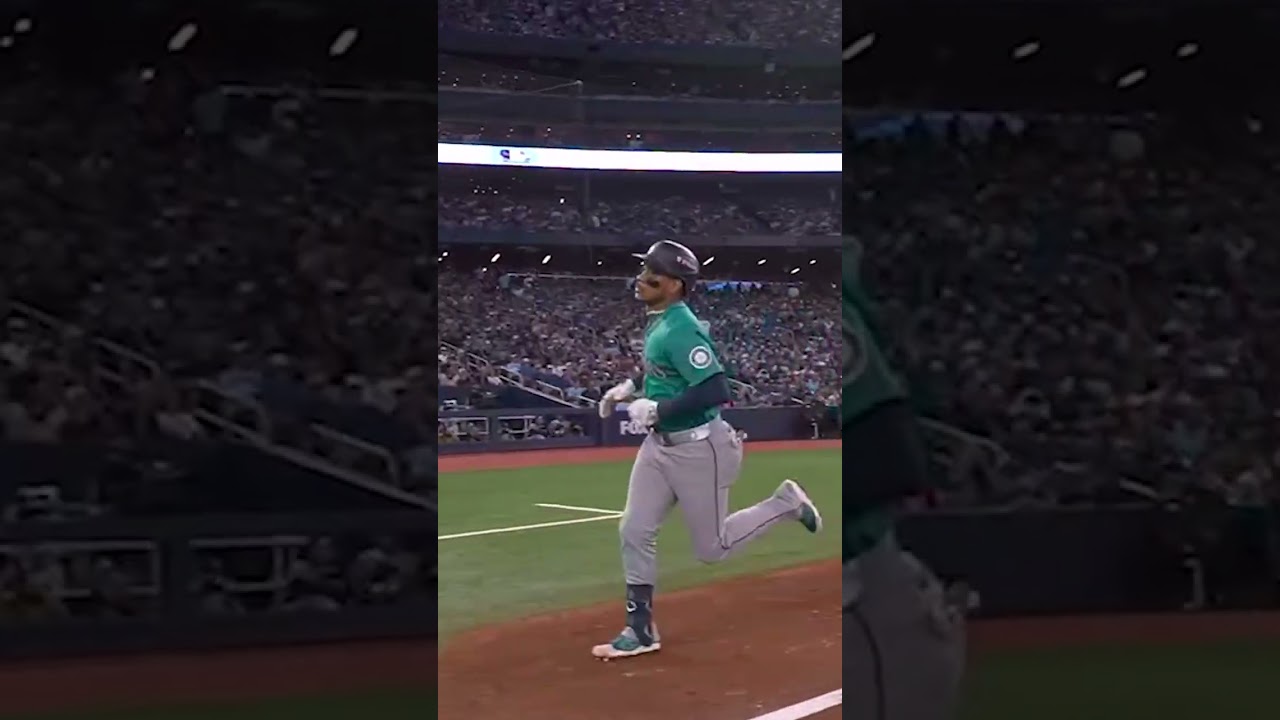 Jorge Polanco just keeps on coming up with big hits! 💪 #Postseason