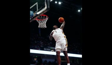 Zion Williamson 360° DUNK! #pelicans #nba #shorts