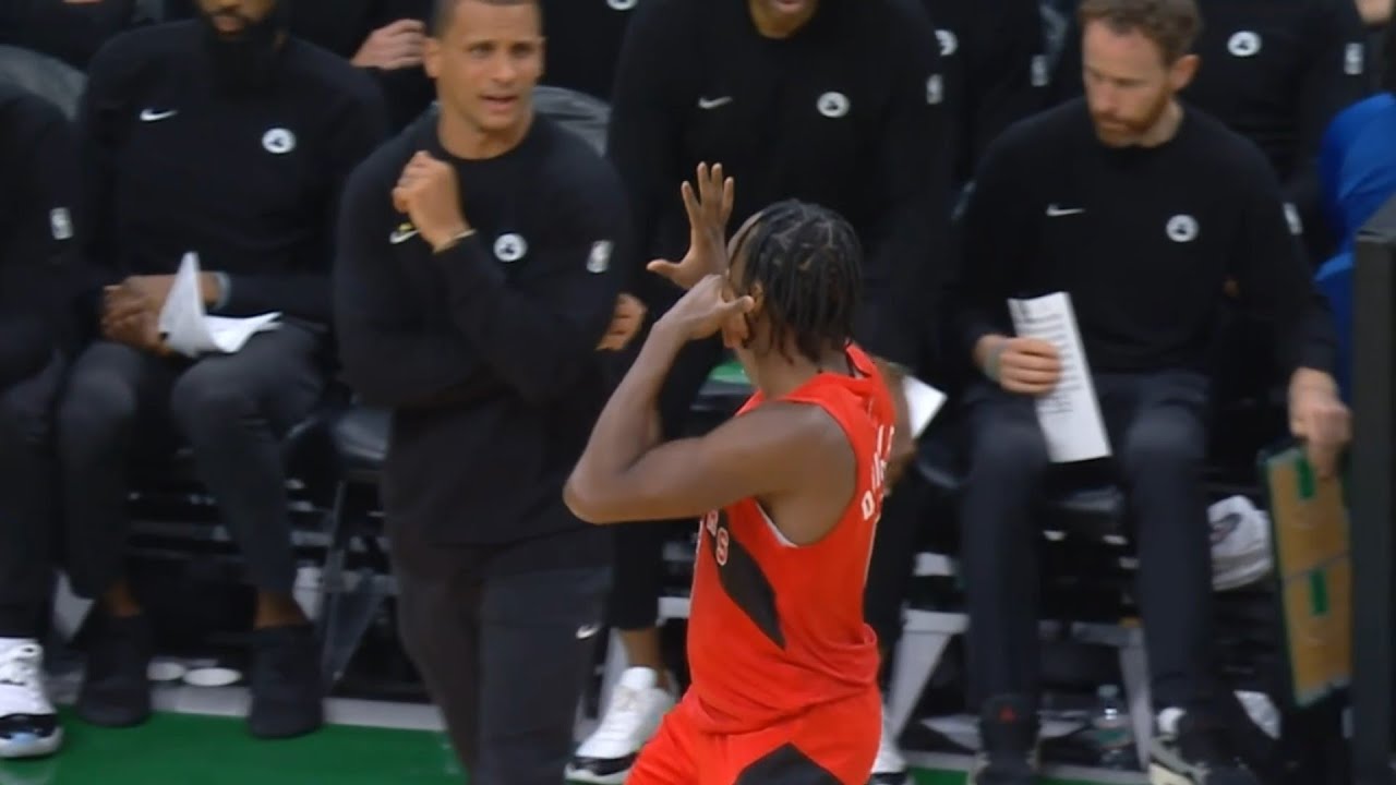 Joe Mazzulla tells Immanuel Quickley to "shut the f**k up" after taunting Celtics bench 😂