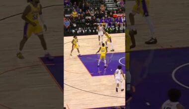 Block ➡️ Bucket! Got everyone hype 😤 #shorts | Phoenix Suns