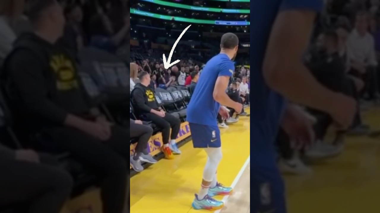 Riley Curry with the pregame assist! 🏐