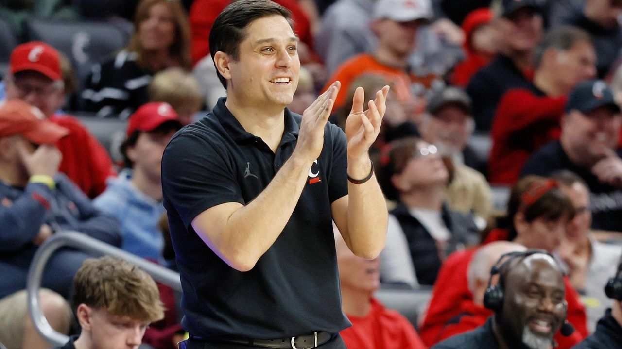 Cincinnati and Oklahoma State among Big 12 teams getting early start with exhibition games