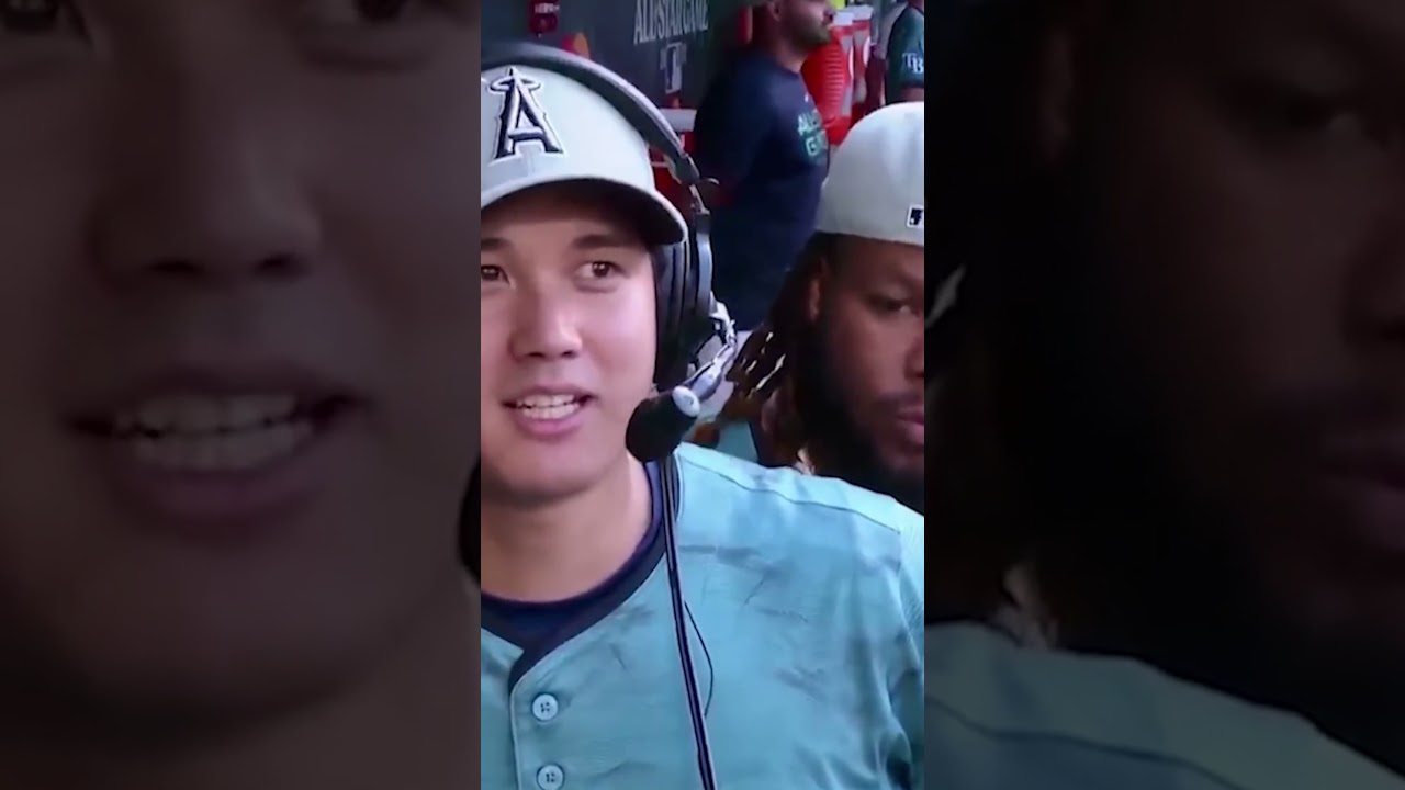 Throwback to when Shohei Ohtani had no idea Vladdy Jr. was behind him during an interview 🤣