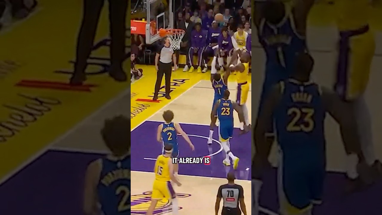 Lakers fans hate DeAndre Ayton already…