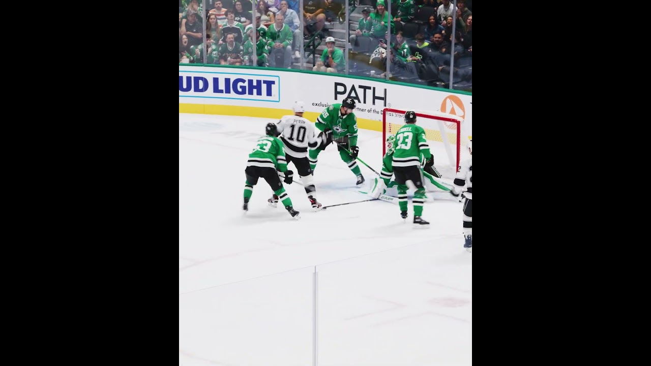 COREY PERRY HAS SCORED A GOAL FOR THE LA KINGS ‼️  #gokingsgo #hockey