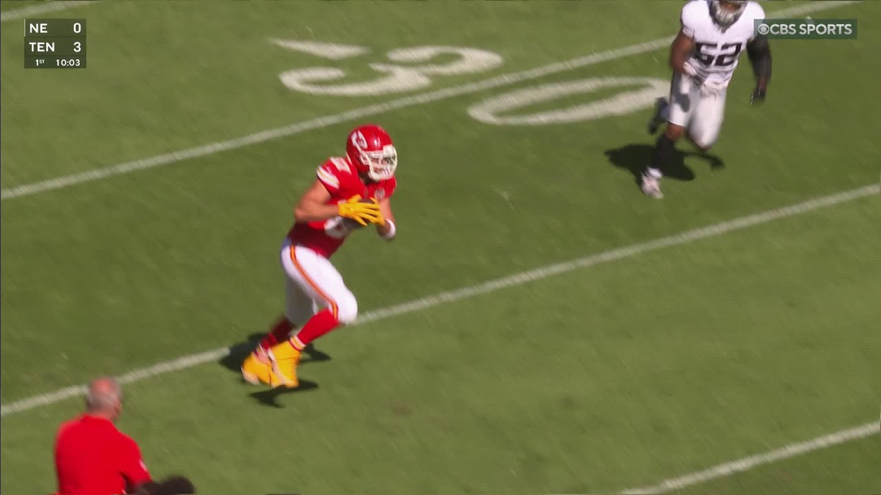 Mahomes and Kelce team up on 44-yard pickup