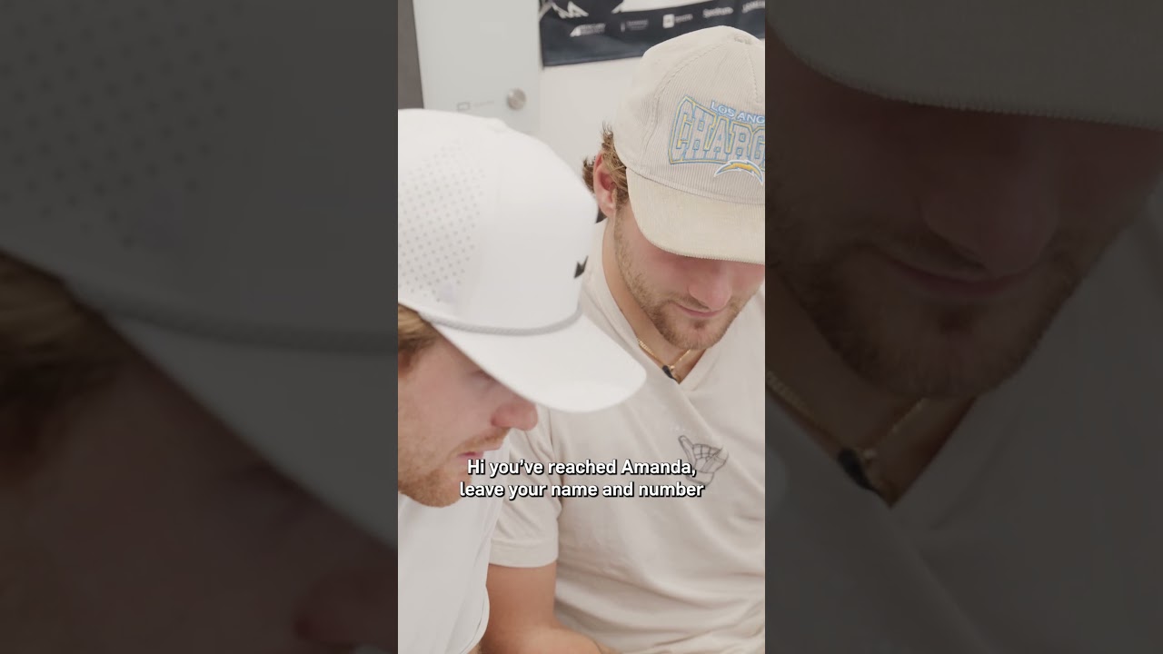 Two NHL players cold calling fans 😂  #gokingsgo #hockey