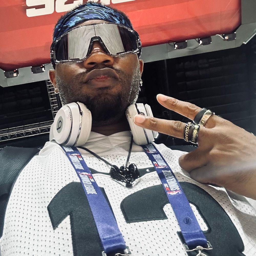 [Murray] Luka Doncic was dealing with a left finger injury the whole time he was torching the Timberwolves He's questionable Sunday at Sacramento