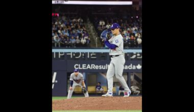 Eight innings for Yoshinobu Yamamoto 👏 #WorldSeries