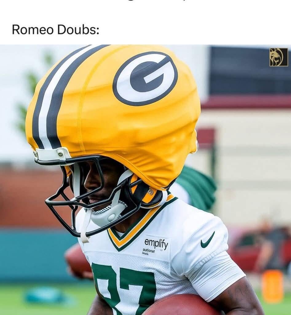 Romeo is in Love - Wait, pause 🛑