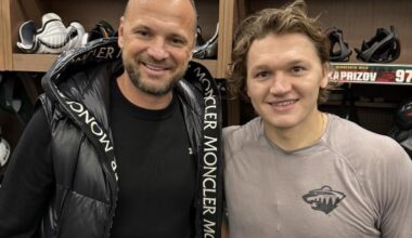 [Wild] Two superstars walk into the locker room…