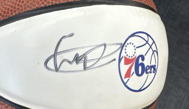 Someone help me with this autograph