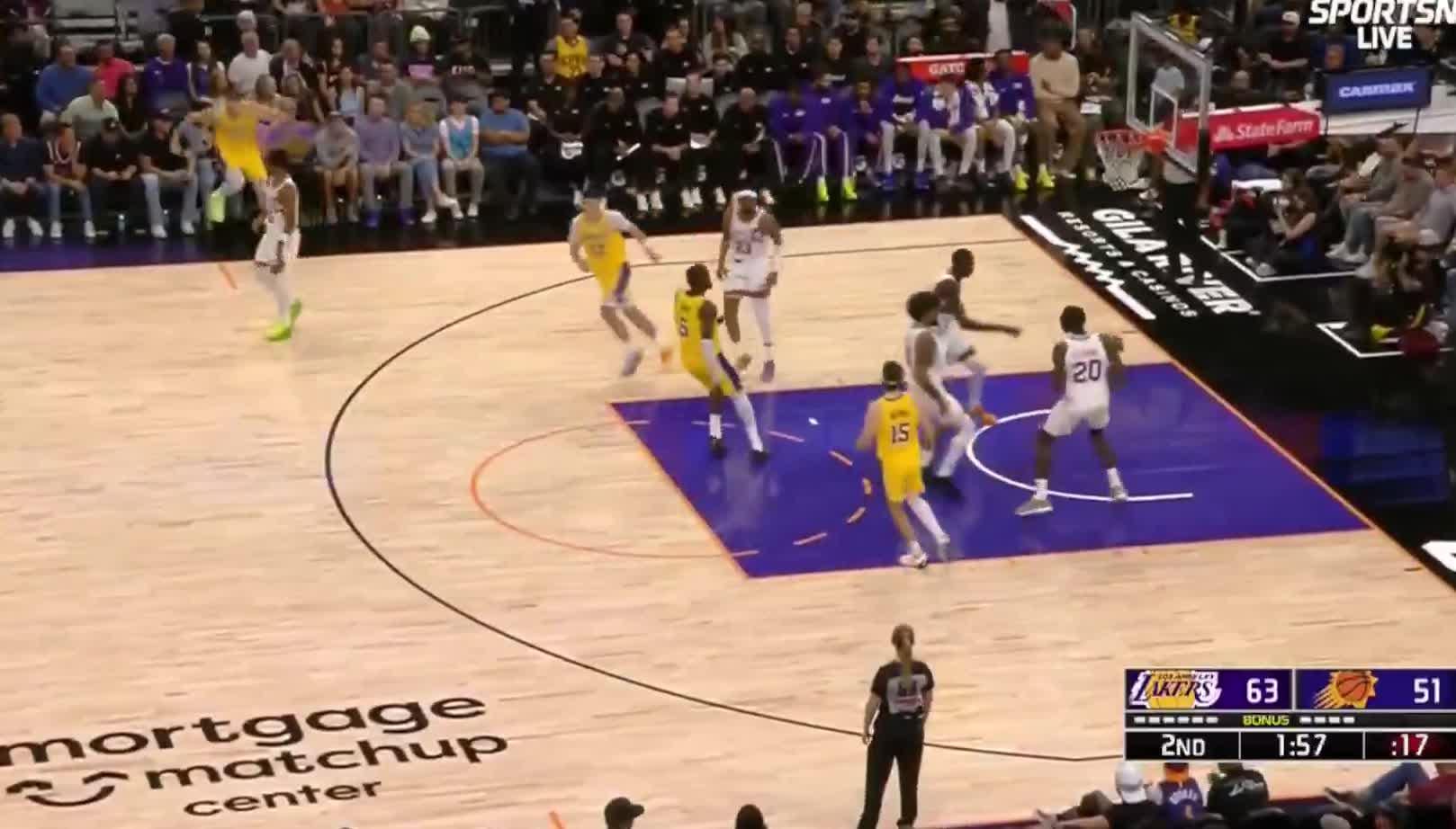 [Highlight] Lean Luka Dončić with the quick-trigger step-back three.