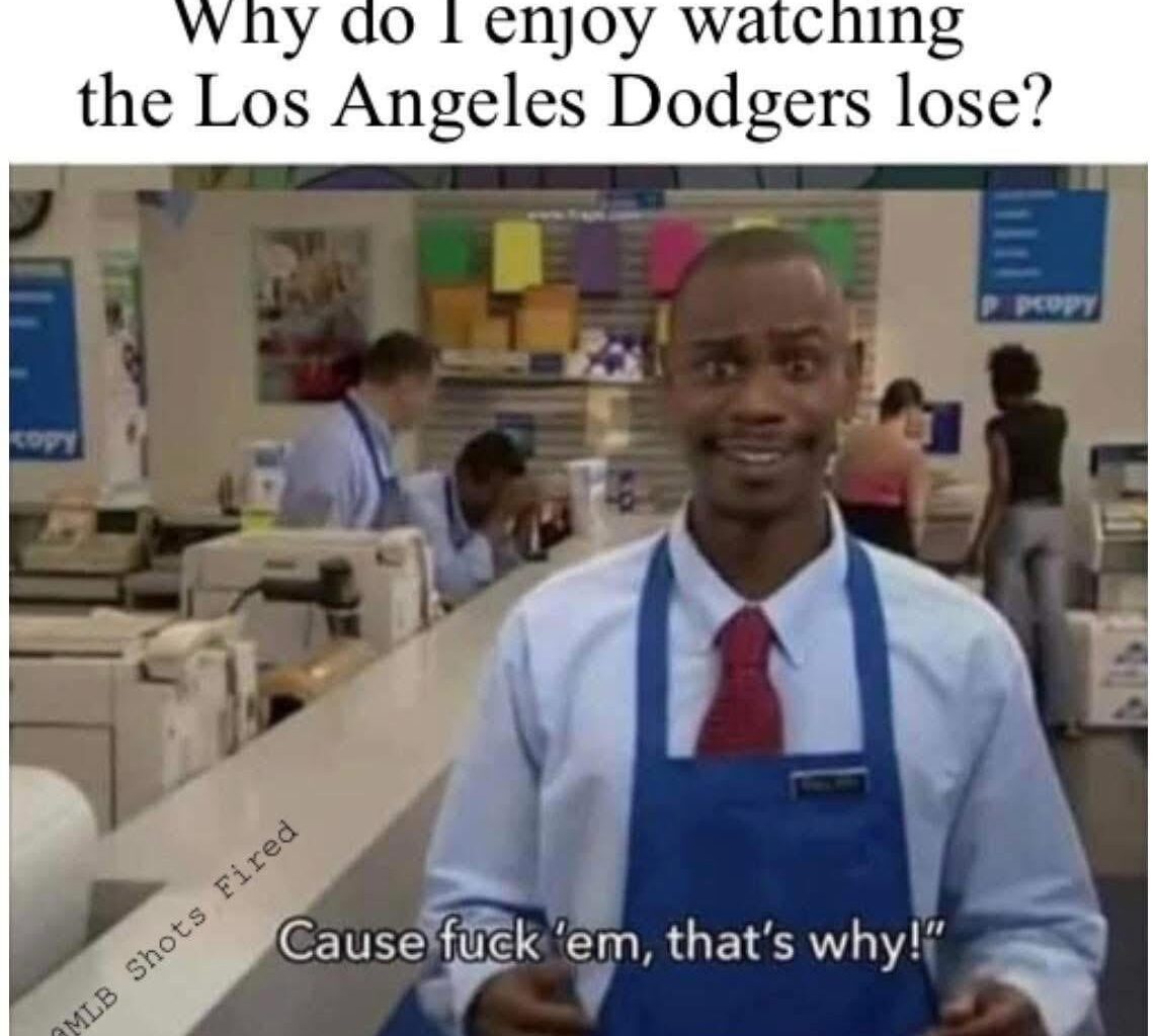 #1 Giants winning, close 2nd Dodgers choking