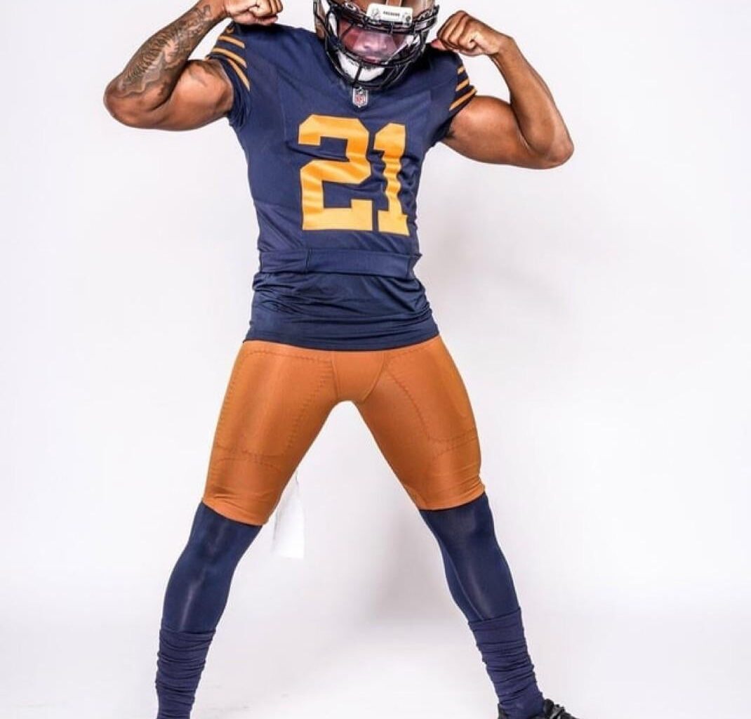 We can’t lose to the Packers this Sunday while they’re dressed like this.