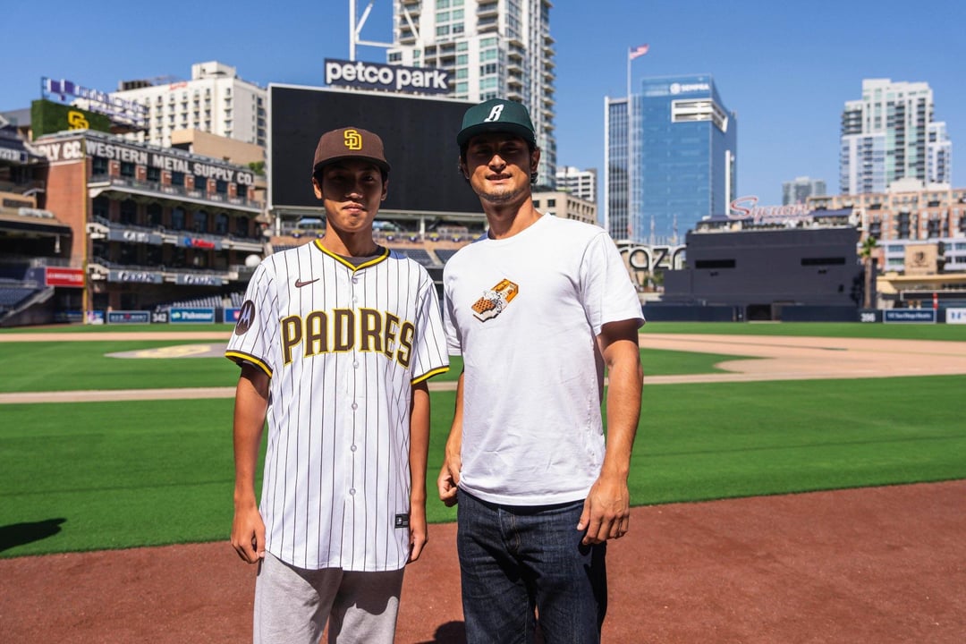 [97.3TheFan] Su visited Petco Park earlier this week for a tour of the facilities and met with Yu Darvish, who Su admires and said is the reason he wears #11.