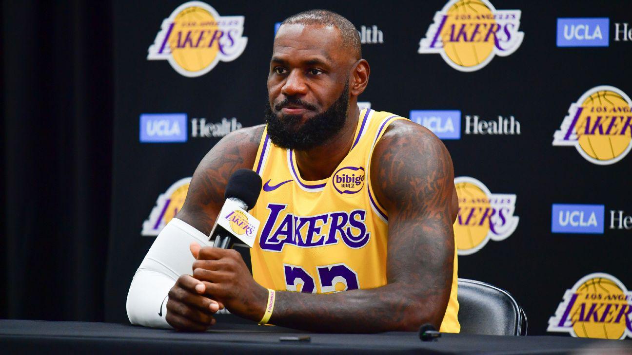 [McMenamin] Jones was an unofficial, unpaid part of former Los Angeles Lakers coach Darvin Ham's staff... Ham invited Jones to be a part of team activities after James spent the summer of 2022 with Jones present for many of his offseason workouts.