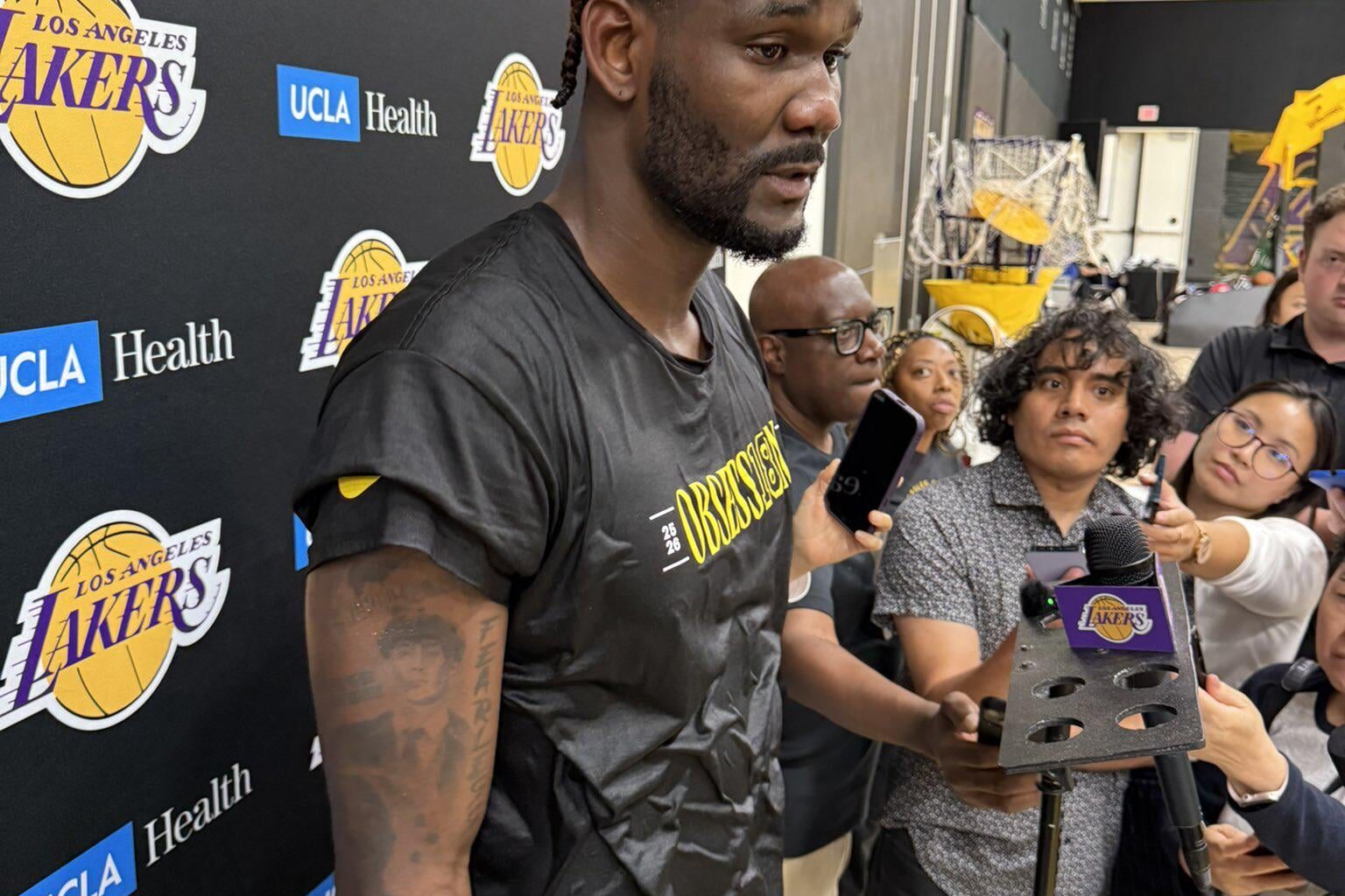 Ayton putting in that work first day of training camp 💪🏿