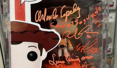 Giants x Toy Story crossover? This Woody Funko was signed by Carlos Segundo (Woody’s Latin voice), plus a few others. Can anyone recognize the other signatures?