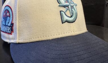 Love this hat, feels appropriate today.