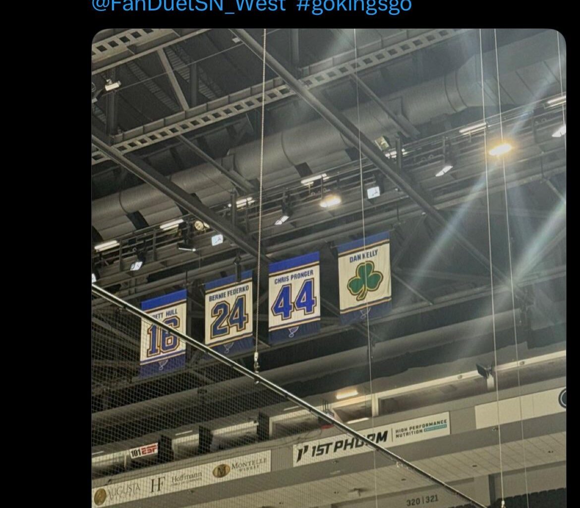 [John Kelly] No matter how many games I’ve broadcasted in this building, I still look up at my dad’s banner each time before face off. Thanks for the warm welcome back STL.