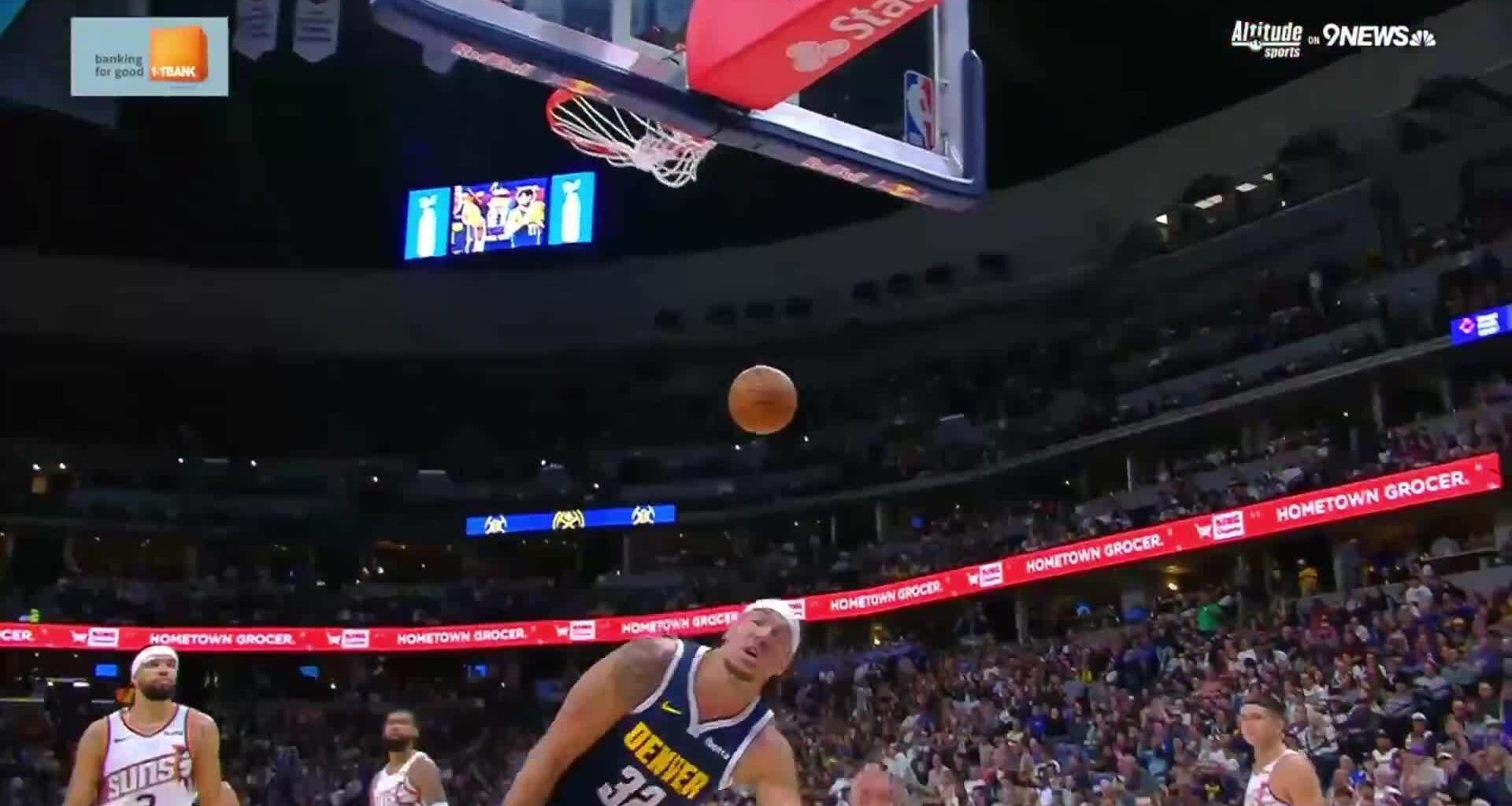 [Highlight] Jokic to Aaron Gordon for a 360 alley oop