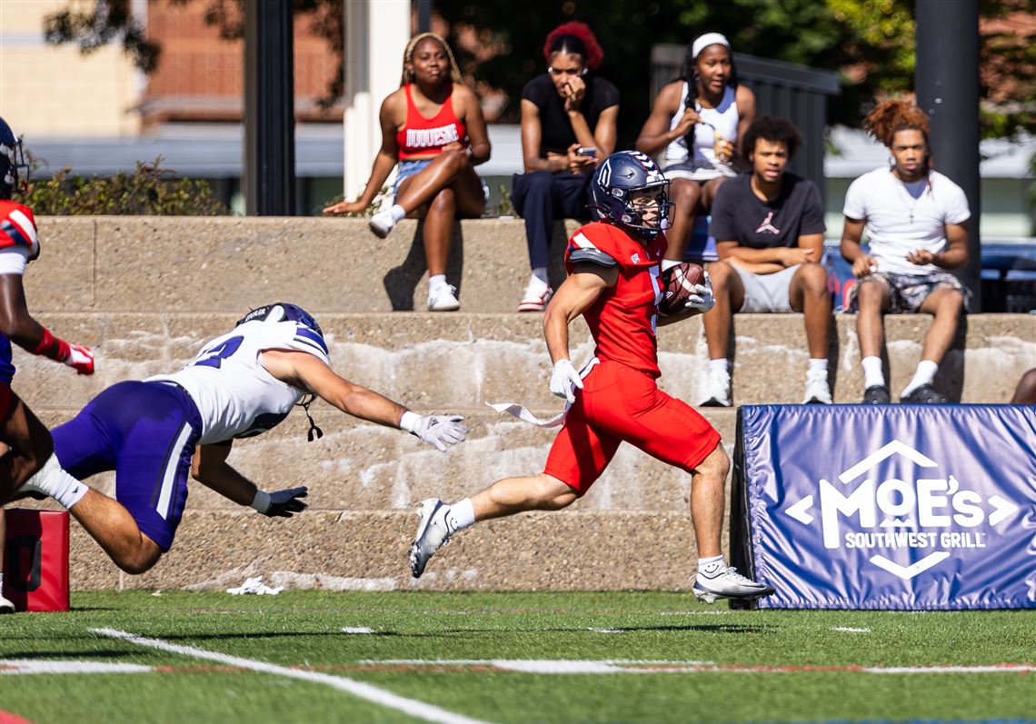 Duquesne defense stifles Stonehill in conference opener