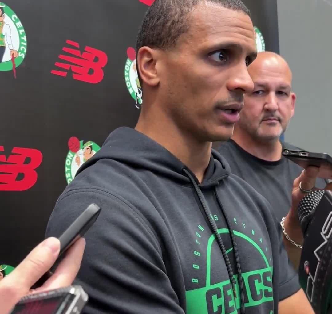 [Dalzell] Joe Mazzulla did not say whether Jaylen Brown would be available for Opening Night, but the injury doesn’t sound too serious: 

“He was able to do everything but the live stuff.”

“It’s a day-to-day thing.”