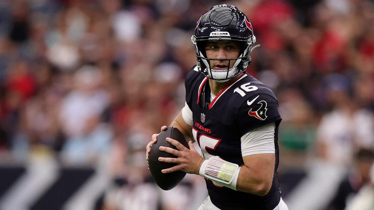 Cardinals sign QB Kedon Slovis for depth vs. Colts