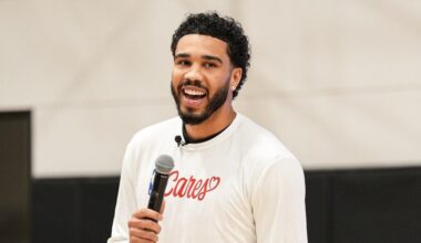 Jayson Tatum discussed traveling with the Celtics, waving to fans in the crowd in new 1-on-1: “It’s tough. I love to play, I love to compete....I’m not able to play, but I can be out there. And, maybe I can make somebody’s day if I wave at them.”