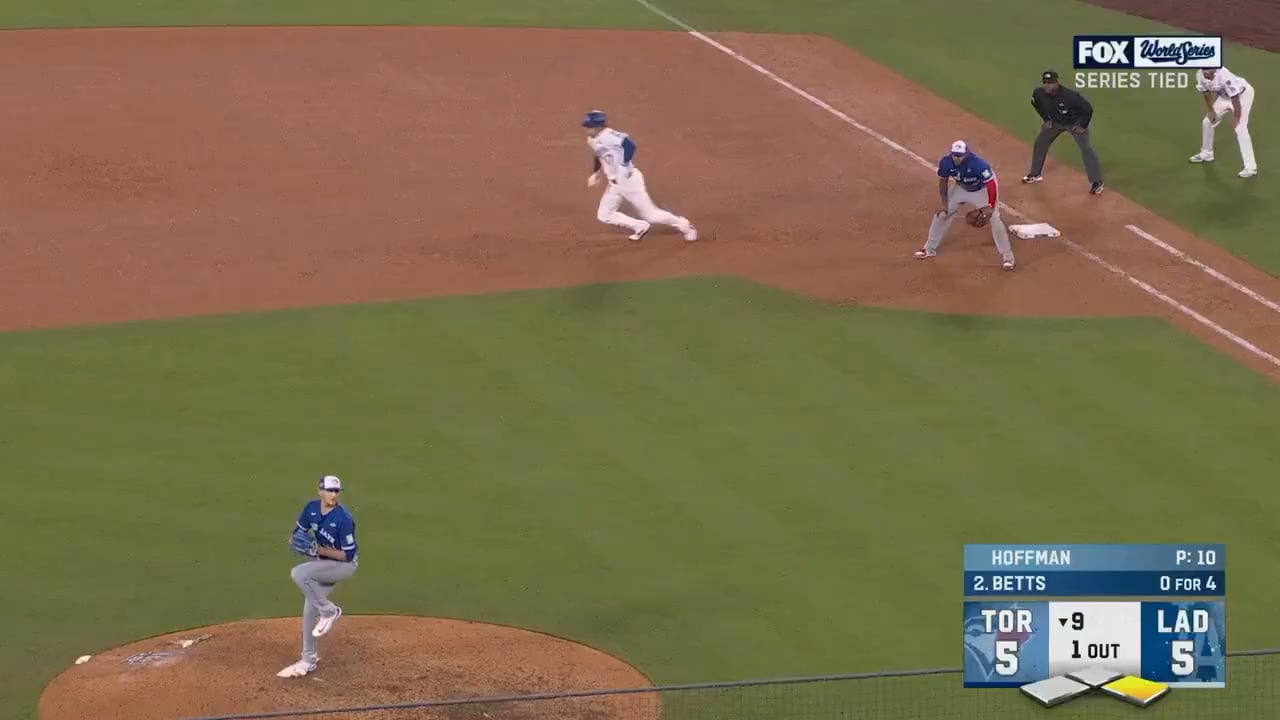 [HIGHLIGHT] ALEJANDRO KIRK CATCHES SHOHEI STEALING