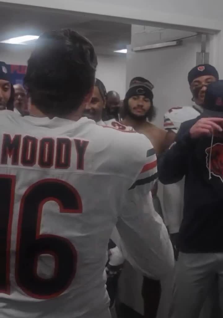 [Highlight] Post-game locker room celebration after the W in DC. Good, better, best… pt. III 🐻⬇️