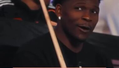 Ant presents the White Boy of the Year award.