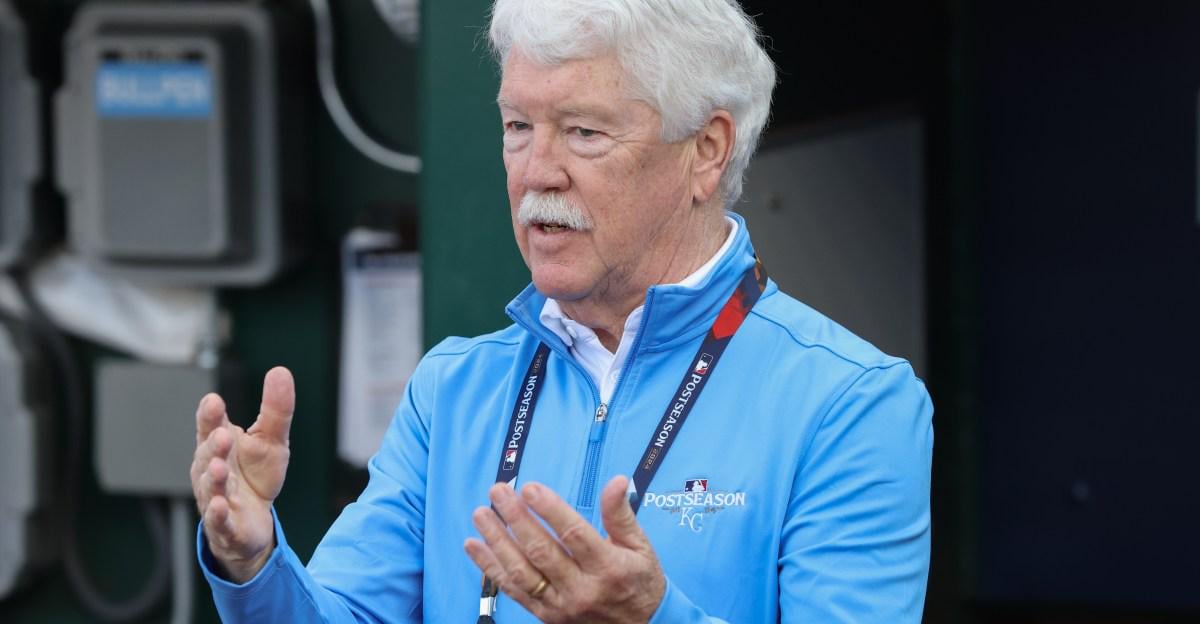 How much should Royals ownership spend on payroll?