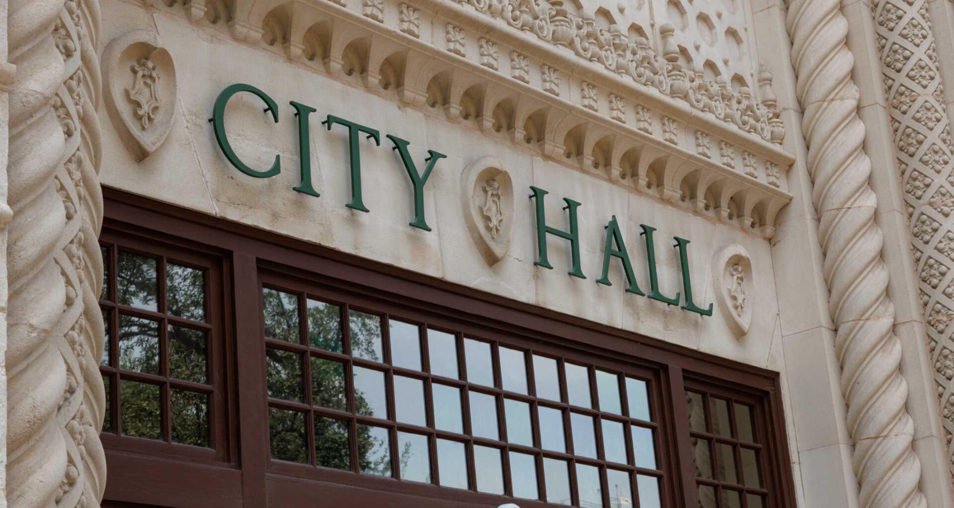 City kills proposal to name San Antonio airport after Gregg Popovich — without saying why