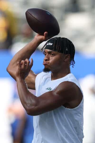 “We’re Getting Paid Well To Play”: Justin Fields Remains Unbothered At 0-4 As Jets’ Season Crumbles