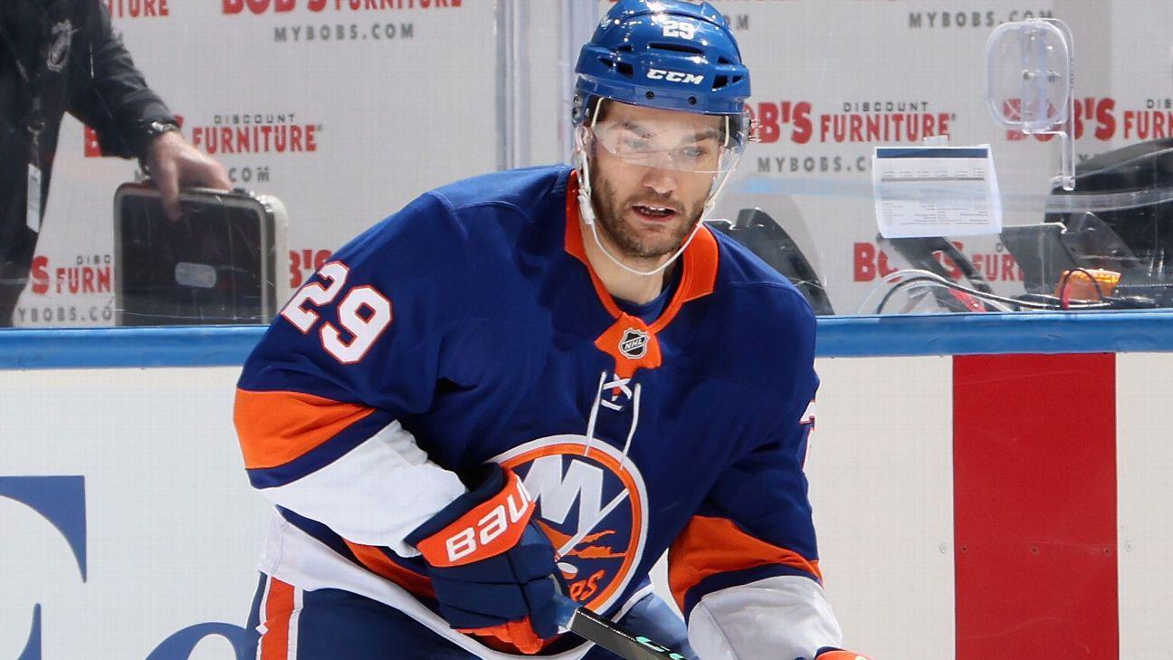 NHL suspends Isles' Drouin for cross-checking