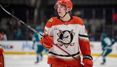 Ducks’ Opening Night Roster Highlighted by Sennecke, 3 Goalies