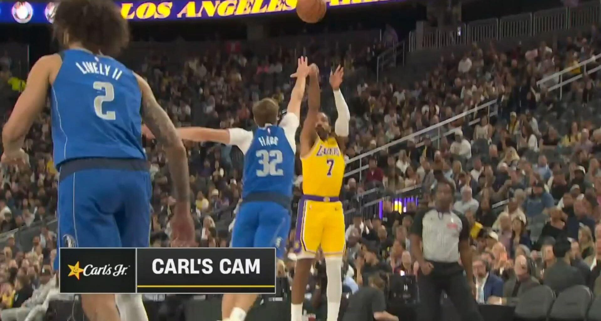 [Highlight] Gabe Vincent makes five consecutive highly contested 3s to start the game (with replays)